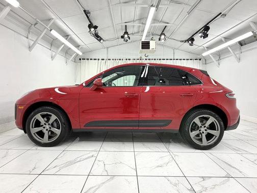 2024 Porsche Macan AWD