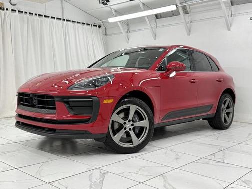 2024 Porsche Macan AWD