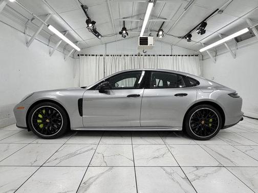 2019 Porsche Panamera Turbo S