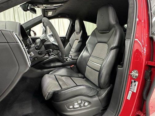 2021 Porsche Cayenne GTS