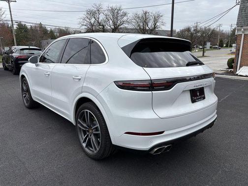 2023 Porsche Cayenne Turbo