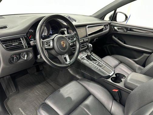 2020 Porsche Macan S