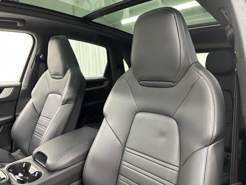 2024 Porsche Cayenne S