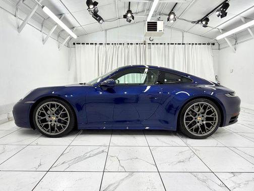 2024 Porsche 911 Carrera