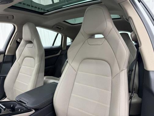 2026 Porsche Panamera 