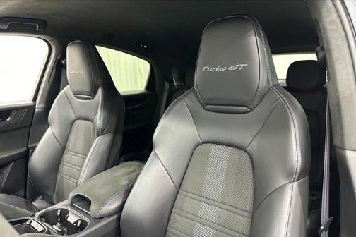 2024 Porsche Cayenne Turbo GT