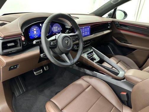 2025 Porsche Macan Turbo