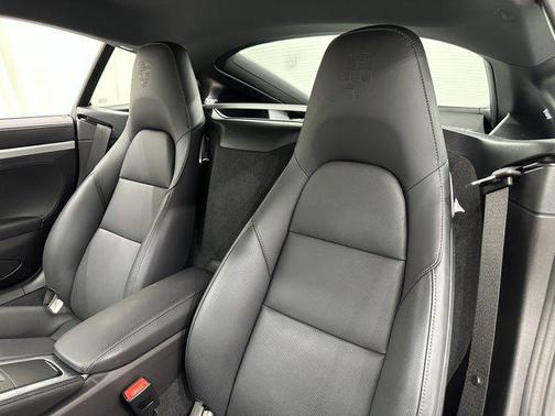 2024 Porsche 718 Cayman 