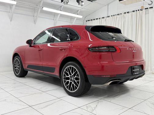 2017 Porsche Macan AWD