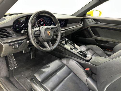 2023 Porsche 911 Carrera GTS