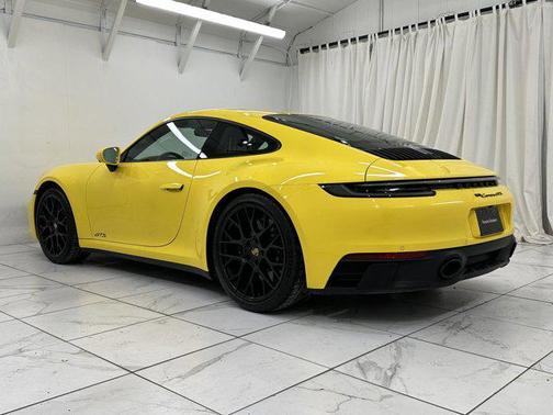 2023 Porsche 911 Carrera GTS