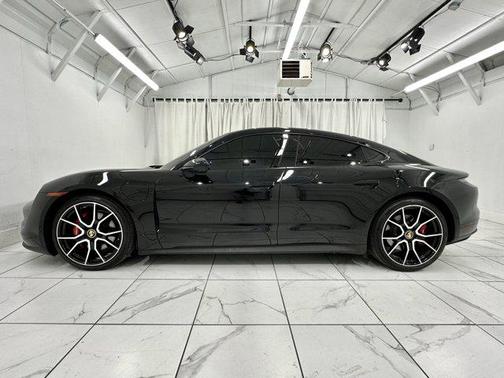 2024 Porsche Taycan RWD
