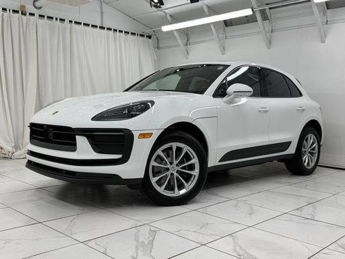 2026 Porsche Macan 