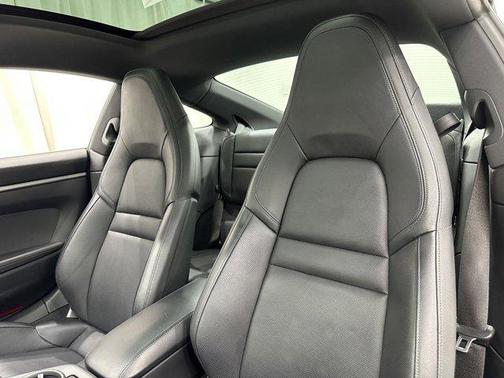 2021 Porsche 911 Carrera