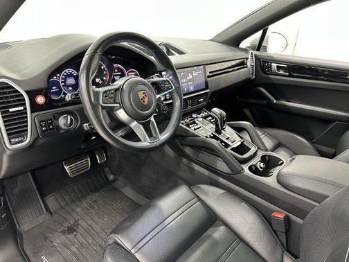 2020 Porsche Cayenne S