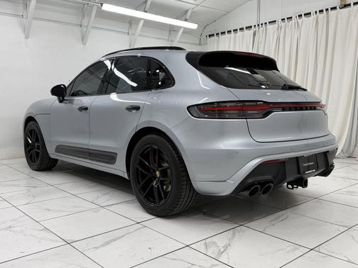 Dolomite Silver Metallic 2024 Porsche Macan T