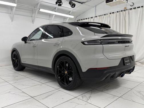 2024 Porsche Cayenne Turbo GT