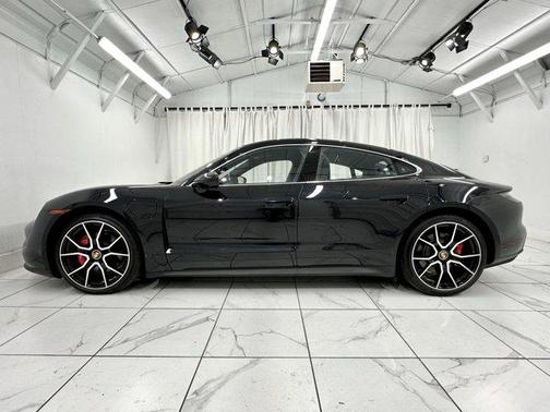 2024 Porsche Taycan 4S
