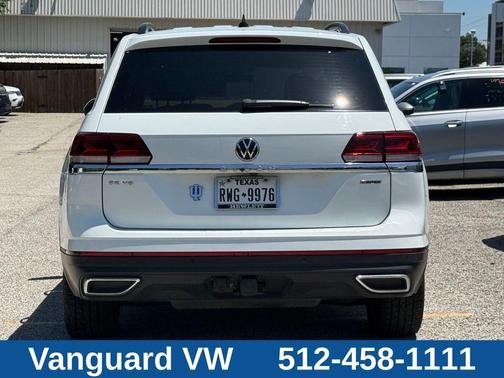 Pure White 2022 Volkswagen Atlas 3.6L SE w/Technology