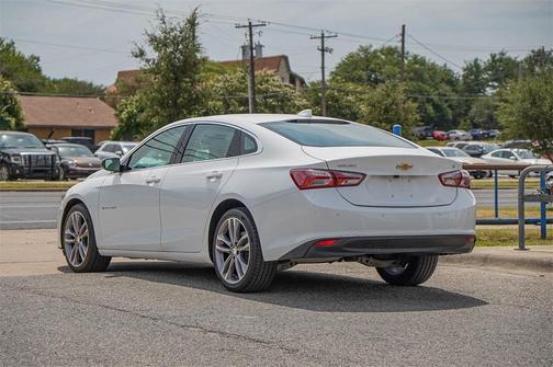 2024 Chevrolet Malibu 2LT