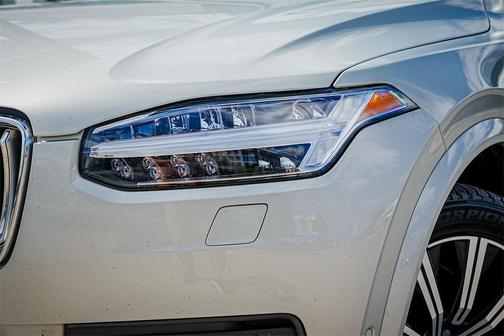 2020 Volvo XC90 Hybrid T8 Inscription 6 Passenger