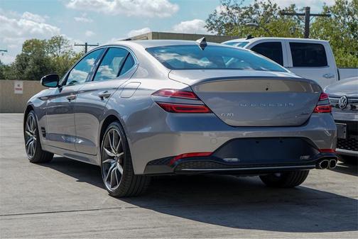 2023 Genesis G70 2.0T