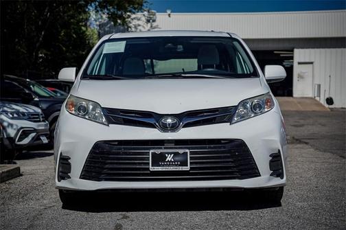 2020 Toyota Sienna LE