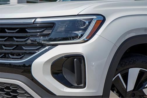 2025 Volkswagen Atlas Cross Sport 2.0T SEL