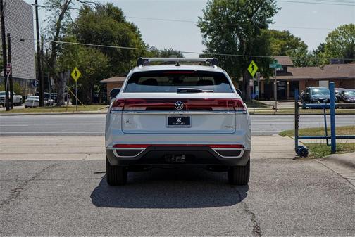 2025 Volkswagen Atlas Cross Sport 2.0T SEL