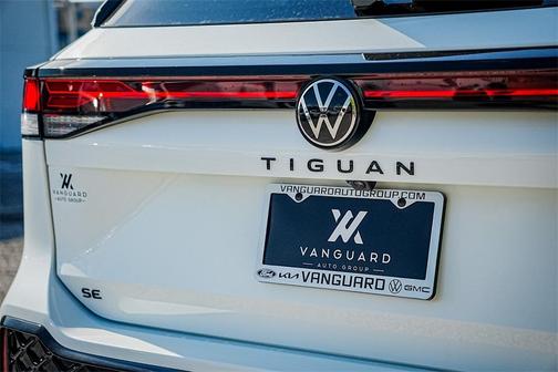 2026 Volkswagen Tiguan 2.0T SE R-Line Black