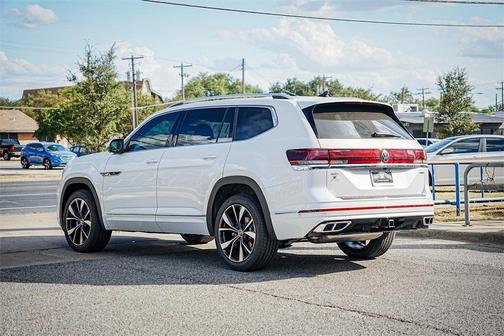 2026 Volkswagen Atlas 2.0T SEL Premium R-Line