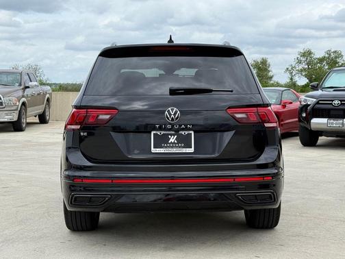 2023 Volkswagen Tiguan 2.0T SE R-Line Black