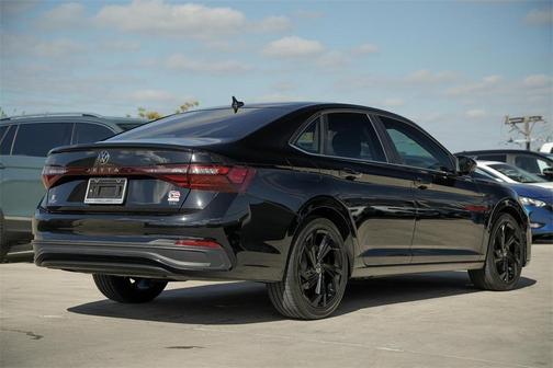 2025 Volkswagen Jetta 1.5T SE