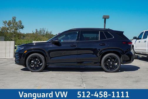 Deep Black Pearl Effect 2026 Volkswagen Tiguan 2.0T SE R-Line Black