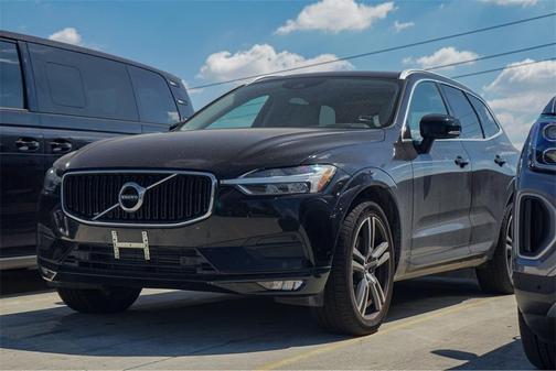 2021 Volvo XC60 T6 Momentum