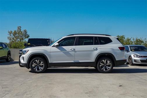 2026 Volkswagen Atlas 2.0T SE