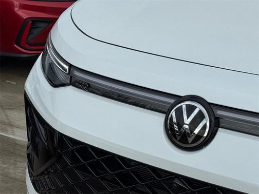 2026 Volkswagen Tiguan 2.0T SEL R-Line