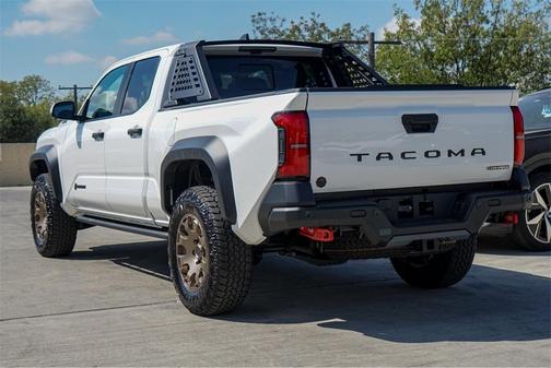 2025 Toyota Tacoma Hybrid TRD