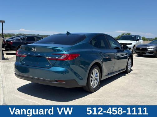 Ocean 2025 Toyota Camry LE