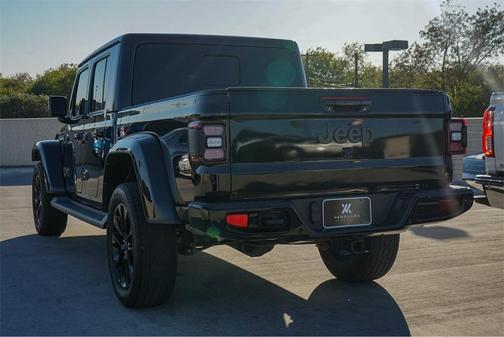 2023 Jeep Gladiator Overland