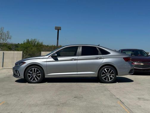 Pyrite Silver Metallic 2026 Volkswagen Jetta 1.5T SE