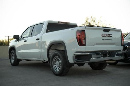 2024 GMC Sierra 1500 Pro