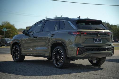 2026 Volkswagen Tiguan 2.0T SEL R-Line