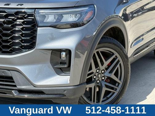 Gray Metallic 2025 Ford Explorer ST-Line