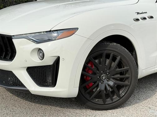 2023 Maserati Levante Modena