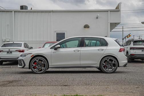 2026 Volkswagen Golf GTI AUTOBAHN