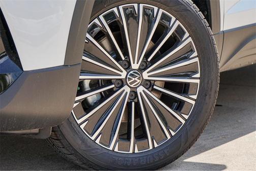 2025 Volkswagen Taos 1.5T SE