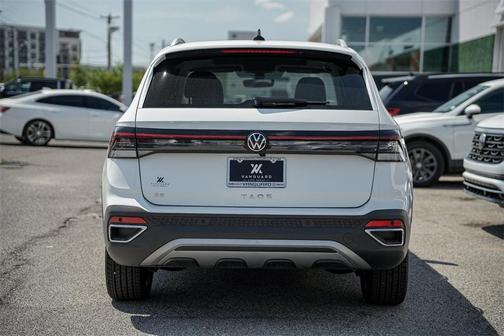 2025 Volkswagen Taos 1.5T SE