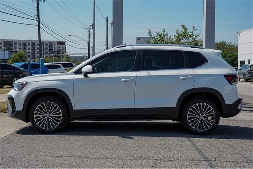 2025 Volkswagen Taos 1.5T SE