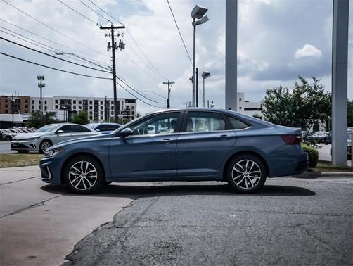 2025 Volkswagen Jetta 1.5T SE